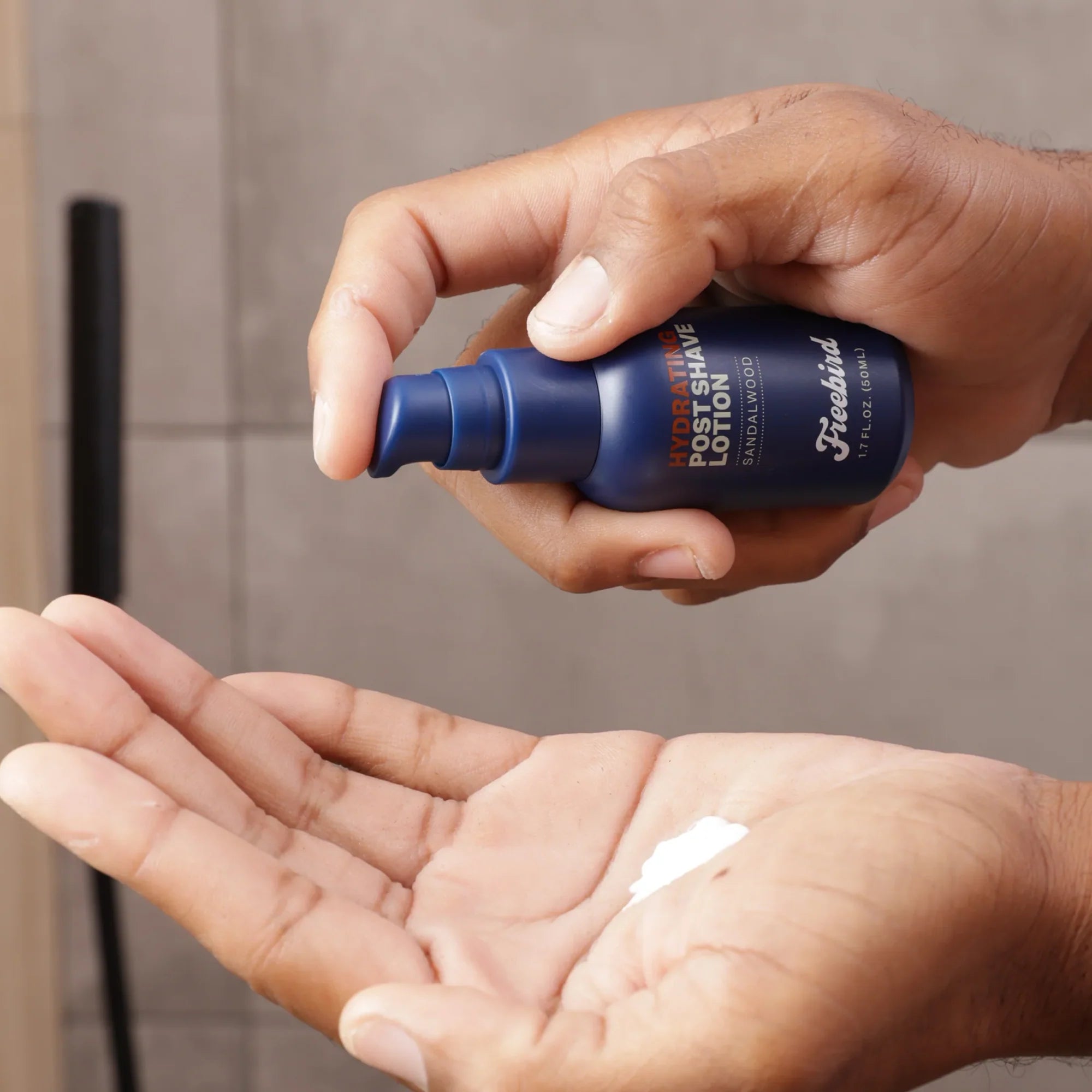 Hydrating Post-Shave Lotion - View 5